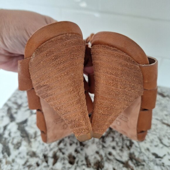 ARRICCI Brown  Leather Lace-Up heel sandals size 6B - Picture 4 of 9